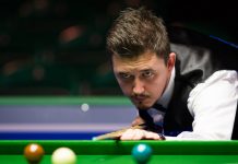 Уилсон побеждает в третьей группе